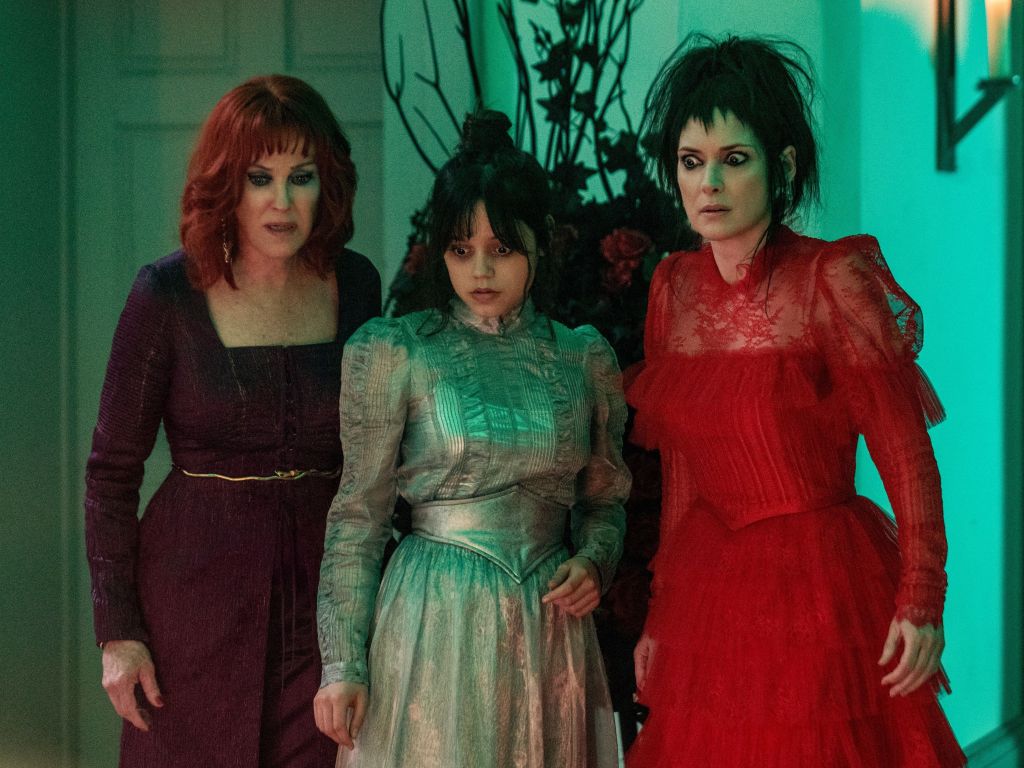 Classic Comfort Halloween Movies To Watch This Fall